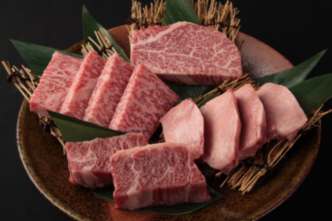 焼肉ＤＩＮＩＮＧ大和